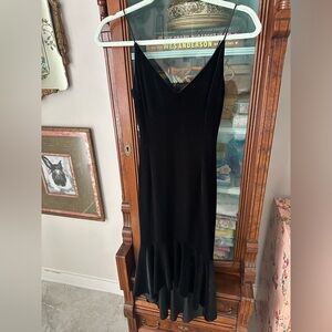 Aqua Brand Black Velvet Midi Mermaid Party Dress - Small